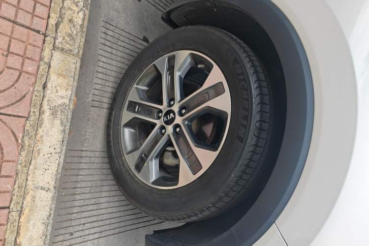 Used Kia Sportage R 2018 2.0L Automatic Smart Luxury Version China V Standard Right Front Wheel Hub