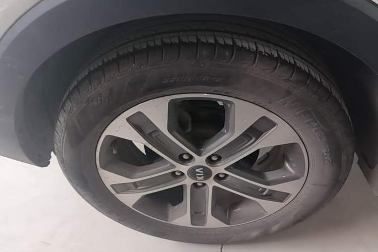 Used Kia Sportage R 2018 2.0L Automatic Smart Luxury Version China V Standard Right Rear Wheel Hub