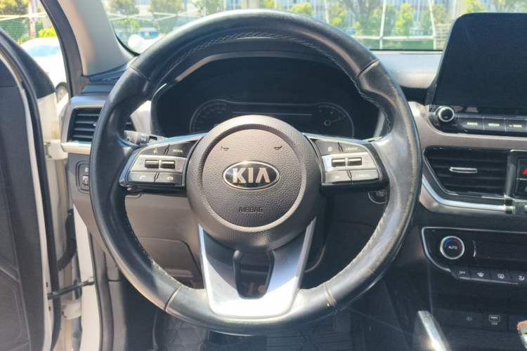 Used Kia Sportage R 2018 2.0L Automatic Smart Luxury Version China V Standard Steering Wheel