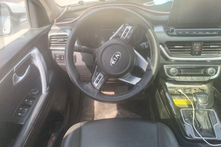 Used Kia Sportage R 2018 2.0L Automatic Smart Luxury Version China V Standard Steering Wheel