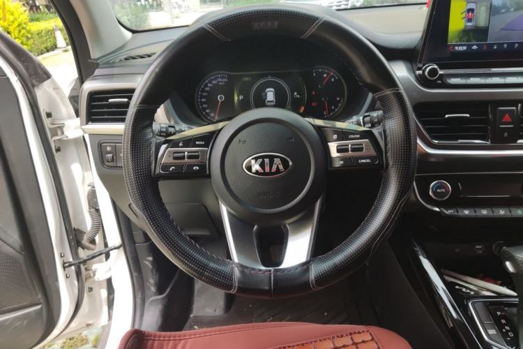 Used Kia Sportage R 2018 2.0L Automatic Smart Luxury Version China V Standard Steering Wheel