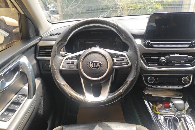 Used Kia Sportage R 2018 2.0L Automatic Smart Luxury Version China V Standard Steering Wheel