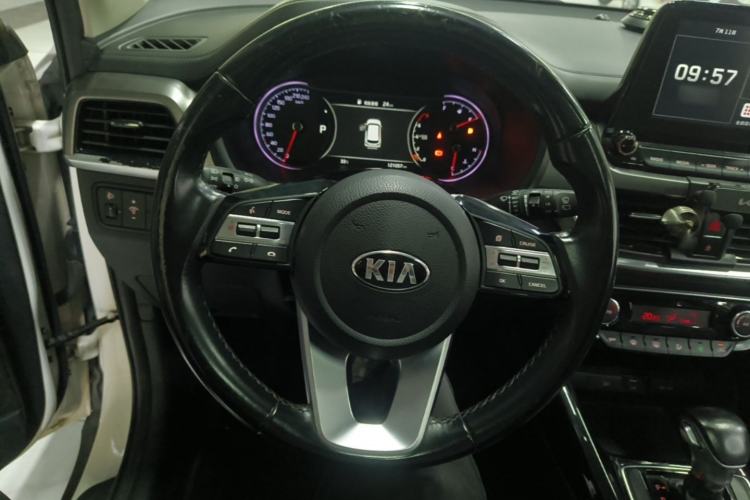 Used Kia Sportage R 2018 2.0L Automatic Smart Luxury Version China V Standard Steering Wheel