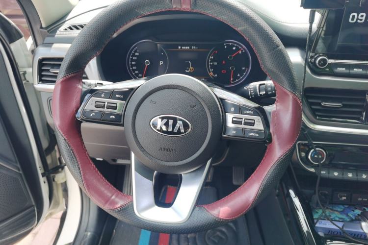 Used Kia Sportage R 2018 2.0L Automatic Smart Luxury Version China V Standard Steering Wheel