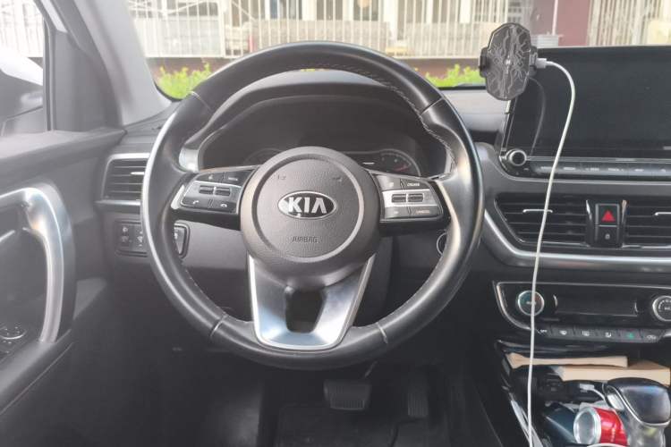 Used Kia Sportage R 2018 2.0L Automatic Smart Luxury Version China V Standard Steering Wheel