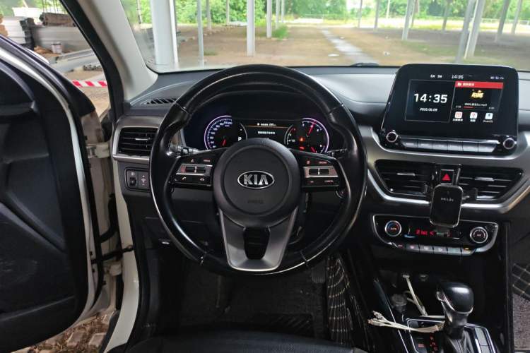 Used Kia Sportage R 2018 2.0L Automatic Smart Luxury Version China V Standard Steering Wheel