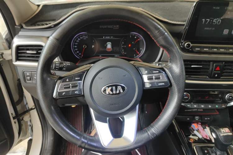 Used Kia Sportage R 2018 2.0L Automatic Smart Luxury Version China V Standard Steering Wheel
