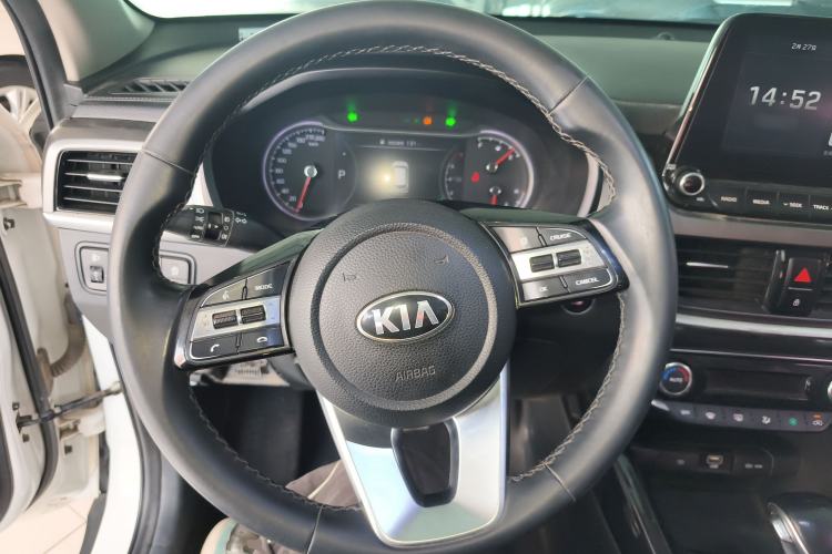 Used Kia Sportage R 2018 2.0L Automatic Smart Luxury Version China V Standard Steering Wheel