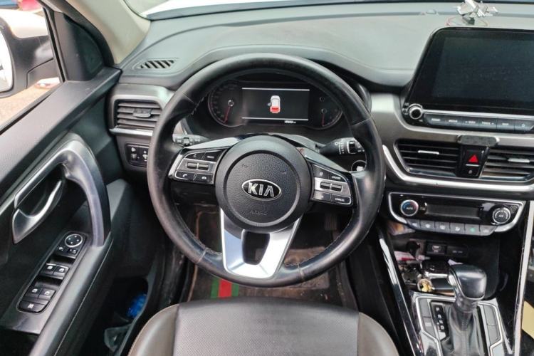 Used Kia Sportage R 2018 2.0L Automatic Smart Luxury Version China V Standard Steering Wheel