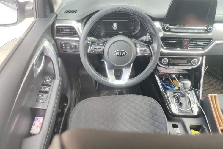Used Kia Sportage R 2018 2.0L Automatic Smart Luxury Version China V Standard Steering Wheel