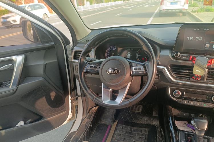 Used Kia Sportage R 2018 2.0L Automatic Smart Luxury Version China V Standard Steering Wheel