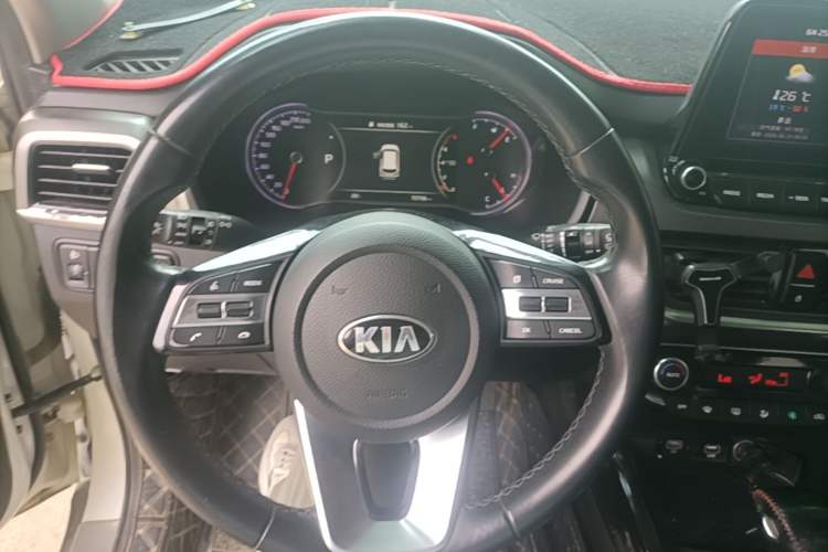 Used Kia Sportage R 2018 2.0L Automatic Smart Luxury Version China V Standard Steering Wheel