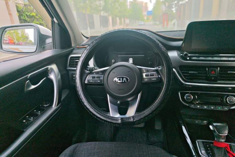 Used Kia Sportage R 2018 2.0L Automatic Smart Luxury Version China V Standard Steering Wheel