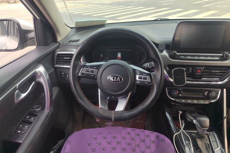 Used Kia Sportage R 2018 2.0L Automatic Smart Luxury Version China V Standard Steering Wheel