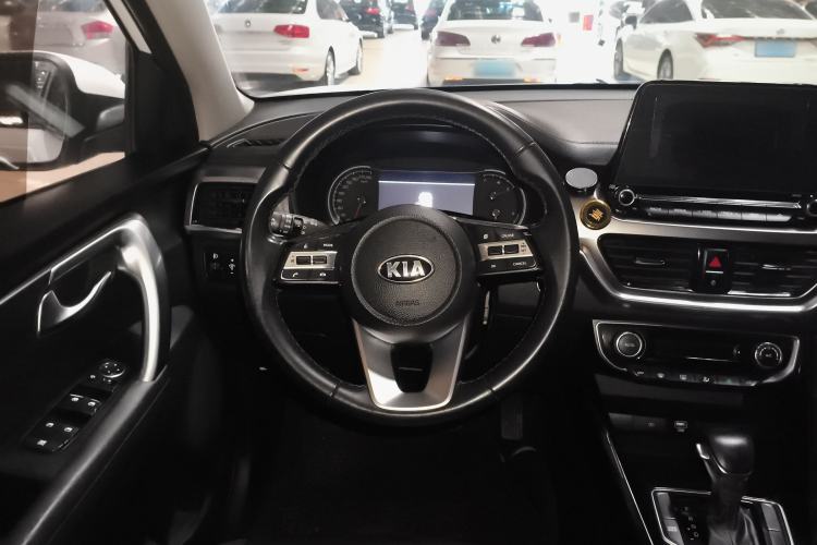 Used Kia Sportage R 2018 2.0L Automatic Smart Luxury Version China V Standard Steering Wheel