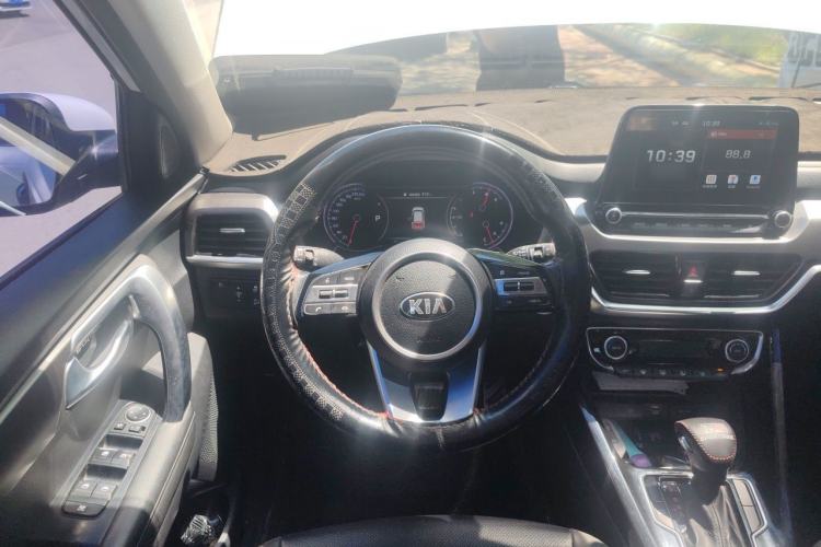 Used Kia Sportage R 2018 2.0L Automatic Smart Luxury Version China V Standard Steering Wheel