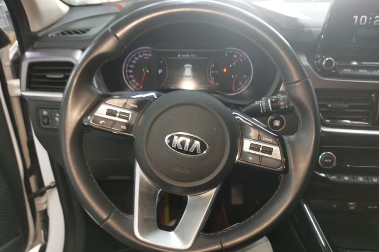 Used Kia Sportage R 2018 2.0L Automatic Smart Luxury Version China V Standard Steering Wheel