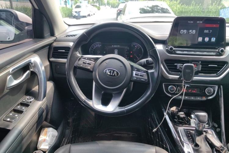Used Kia Sportage R 2018 2.0L Automatic Smart Luxury Version China V Standard Steering Wheel