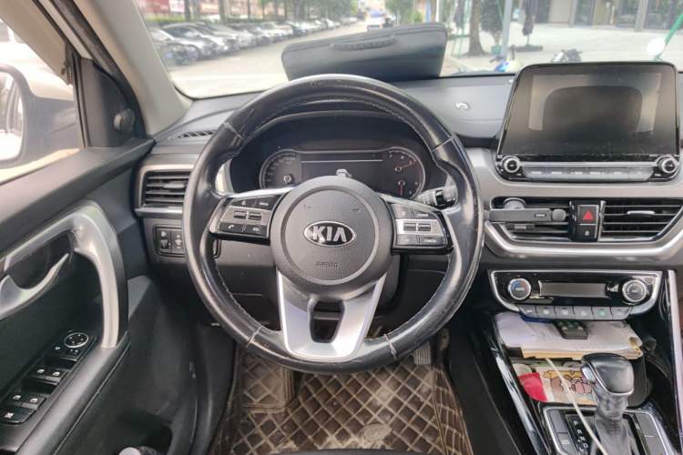 Used Kia Sportage R 2018 2.0L Automatic Smart Luxury Version China V Standard Steering Wheel