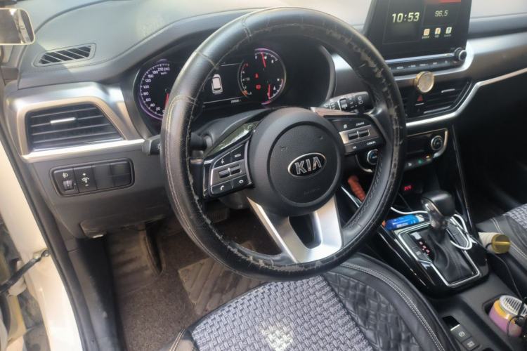 Used Kia Sportage R 2018 2.0L Automatic Smart Luxury Version China V Standard Steering Wheel