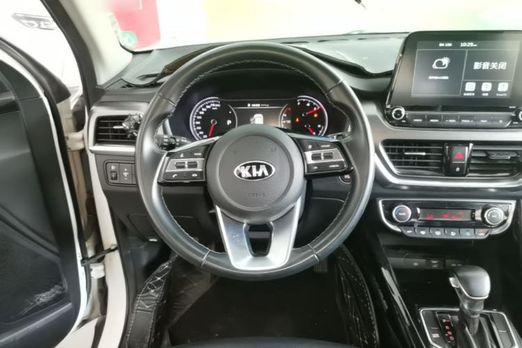Used Kia Sportage R 2018 2.0L Automatic Smart Luxury Version China V Standard Steering Wheel