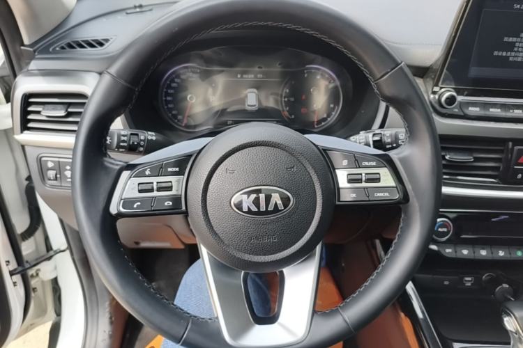 Used Kia Sportage R 2018 2.0L Automatic Smart Luxury Version China V Standard Steering Wheel
