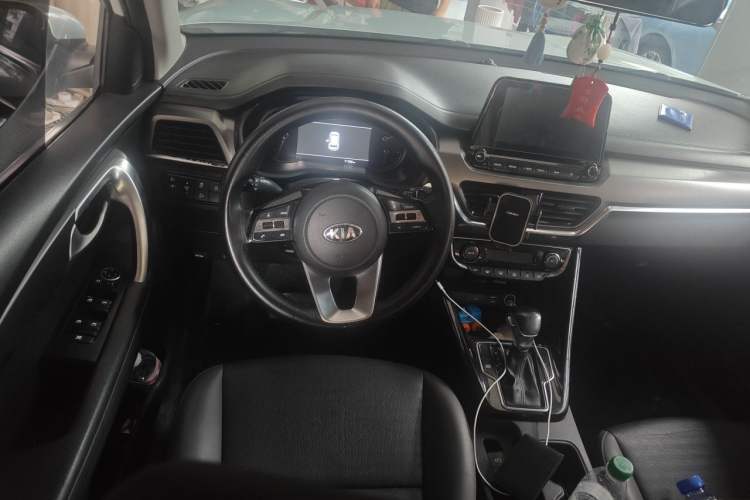 Used Kia Sportage R 2018 2.0L Automatic Smart Luxury Version China V Standard Steering Wheel