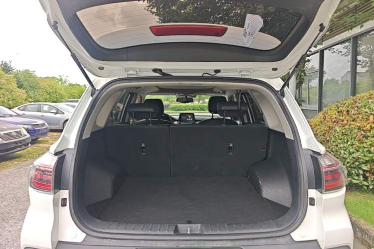 Used Kia Sportage R 2018 2.0L Automatic Smart Luxury Version China V Standard Trunk
