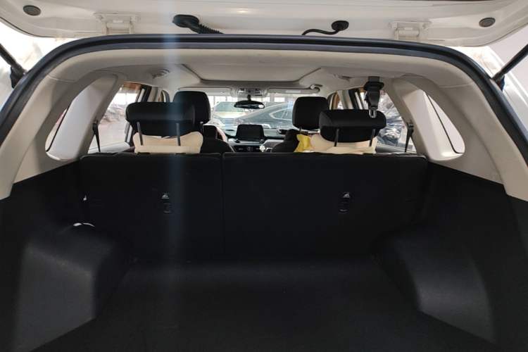 Used Kia Sportage R 2018 2.0L Automatic Smart Luxury Version China V Standard Trunk
