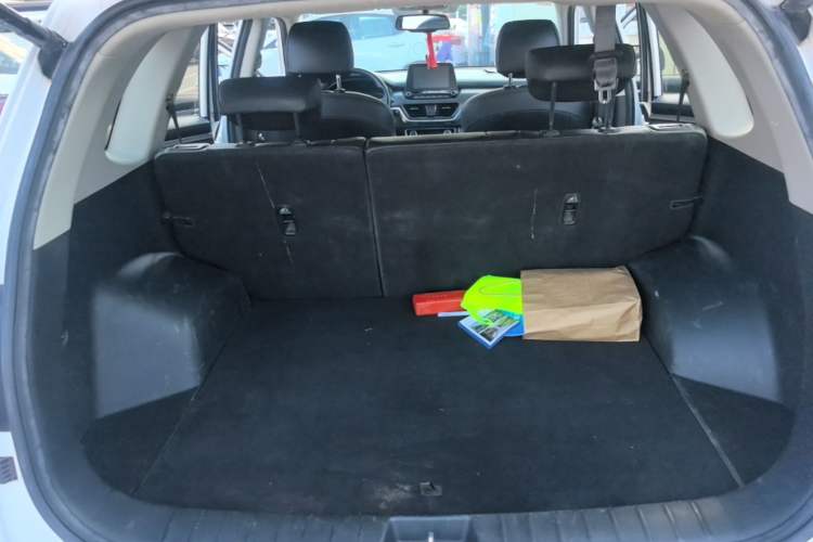 Used Kia Sportage R 2018 2.0L Automatic Smart Luxury Version China V Standard Trunk