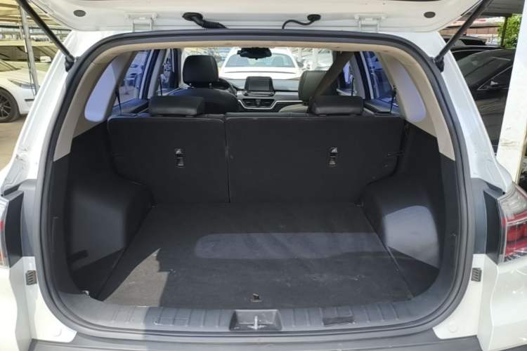 Used Kia Sportage R 2018 2.0L Automatic Smart Luxury Version China V Standard Trunk