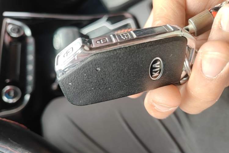 Used Kia Sportage R 2018 2.0L Automatic Smart Luxury Version China V Standard Vehicle Key