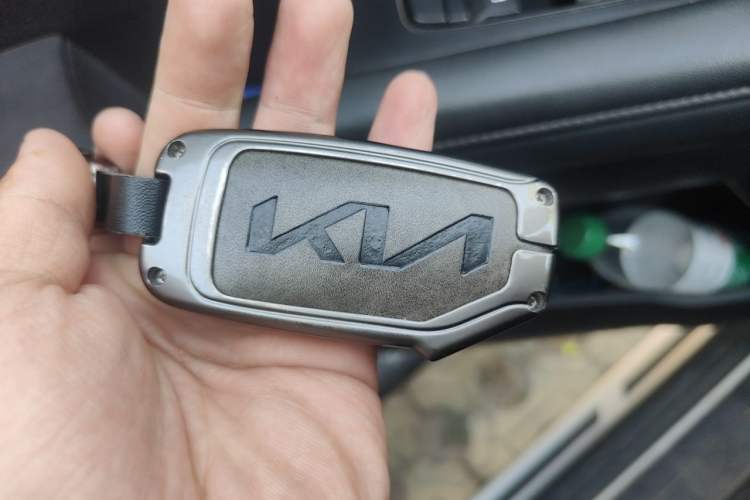 Used Kia Sportage R 2018 2.0L Automatic Smart Luxury Version China V Standard Vehicle Key