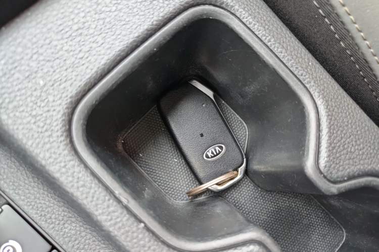 Used Kia Sportage R 2018 2.0L Automatic Smart Luxury Version China V Standard Vehicle Key