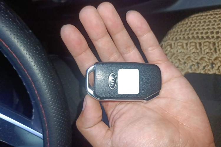 Used Kia Sportage R 2018 2.0L Automatic Smart Luxury Version China V Standard Vehicle Key