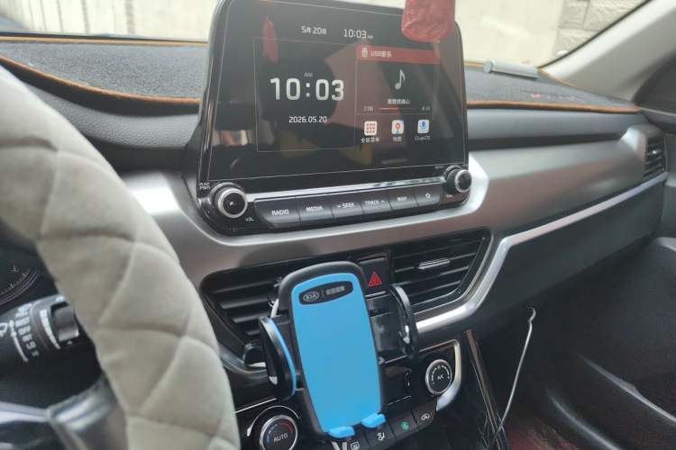 Used Kia Sportage R 2018 2.0L Automatic Smart Luxury Version China V Standard Audio And AC Panel