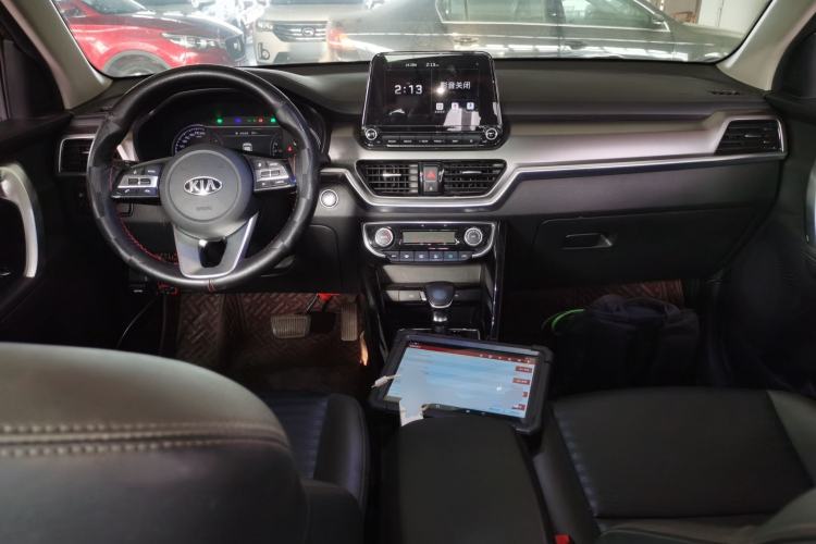 Used Kia Sportage R 2018 2.0L Automatic Smart Luxury Version China V Standard Center Console