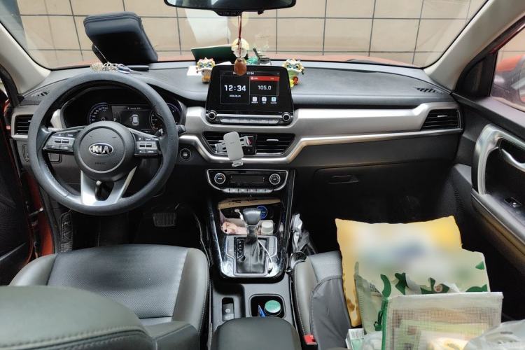 Used Kia Sportage R 2018 2.0L Automatic Smart Luxury Version China V Standard Center Console