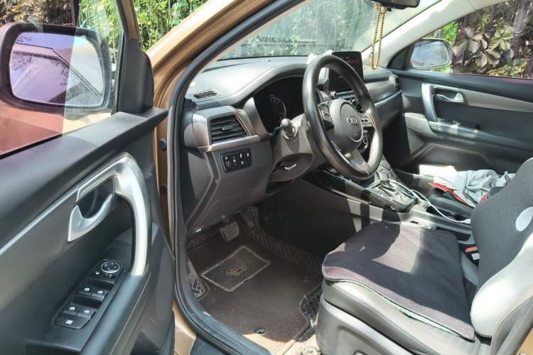Used Kia Sportage R 2018 2.0L Automatic Smart Luxury Version China V Standard Driver Seat