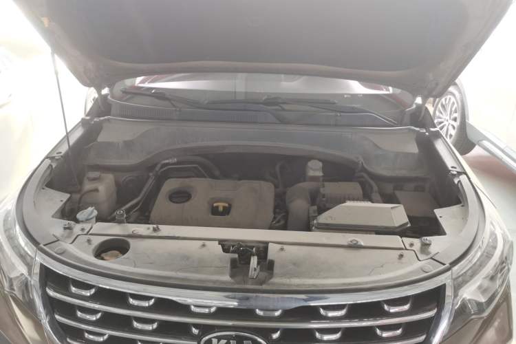 Used Kia Sportage R 2018 2.0L Automatic Smart Luxury Version China V Standard Engine Bay