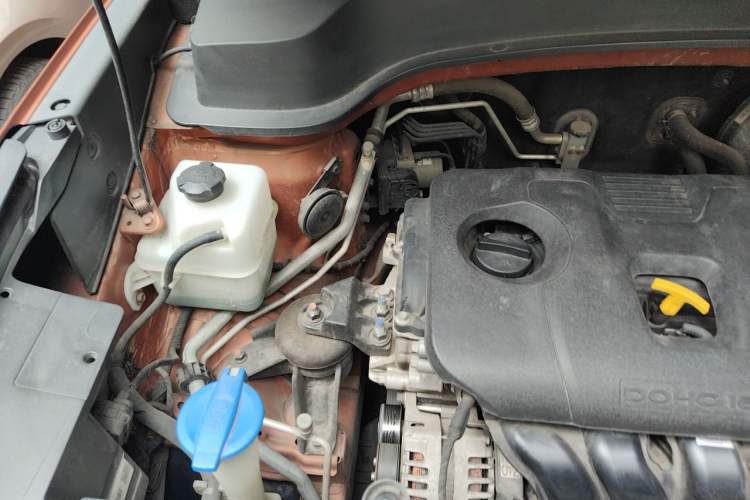 Used Kia Sportage R 2018 2.0L Automatic Smart Luxury Version China V Standard Engine Bay Right