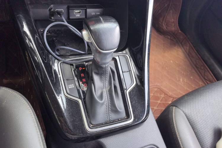 Used Kia Sportage R 2018 2.0L Automatic Smart Luxury Version China V Standard Gear Lever