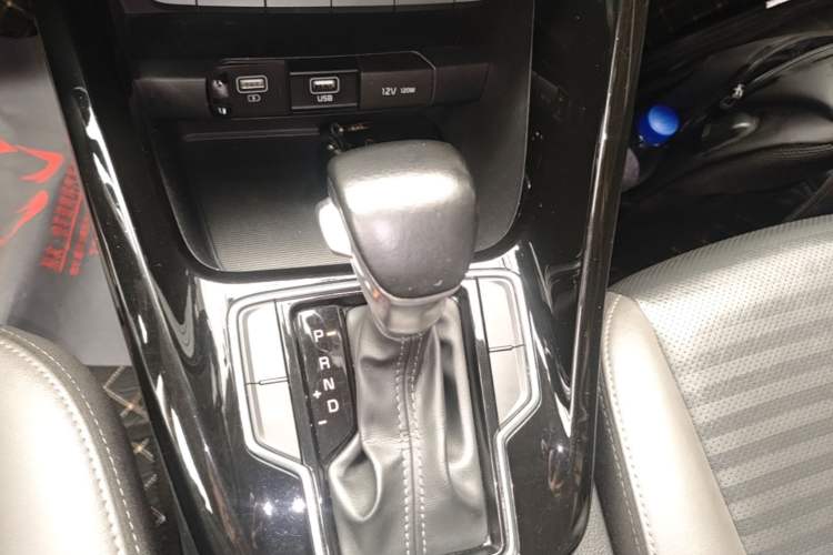 Used Kia Sportage R 2018 2.0L Automatic Smart Luxury Version China V Standard Gear Lever