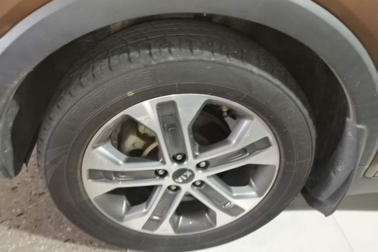Used Kia Sportage R 2018 2.0L Automatic Smart Luxury Version China V Standard Left Front Wheel Hub