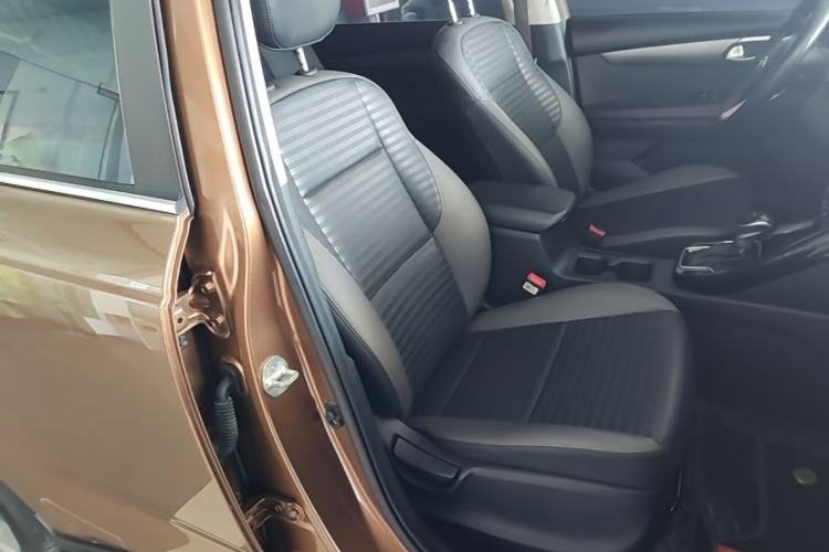 Used Kia Sportage R 2018 2.0L Automatic Smart Luxury Version China V Standard Right Front Seat
