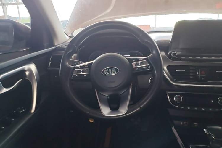 Used Kia Sportage R 2018 2.0L Automatic Smart Luxury Version China V Standard Steering Wheel