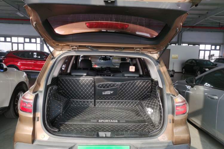 Used Kia Sportage R 2018 2.0L Automatic Smart Luxury Version China V Standard Trunk