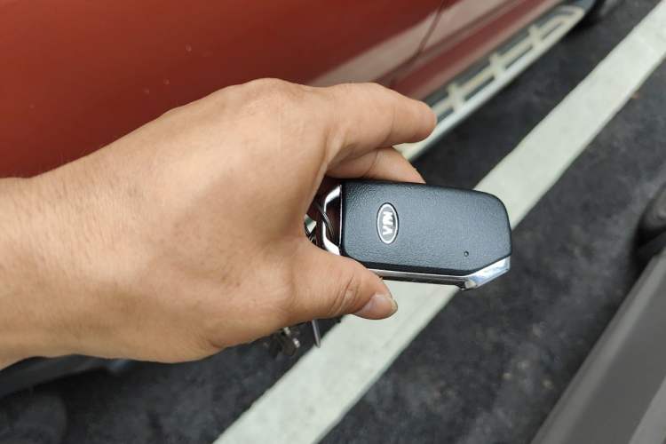 Used Kia Sportage R 2018 2.0L Automatic Smart Luxury Version China V Standard Vehicle Key
