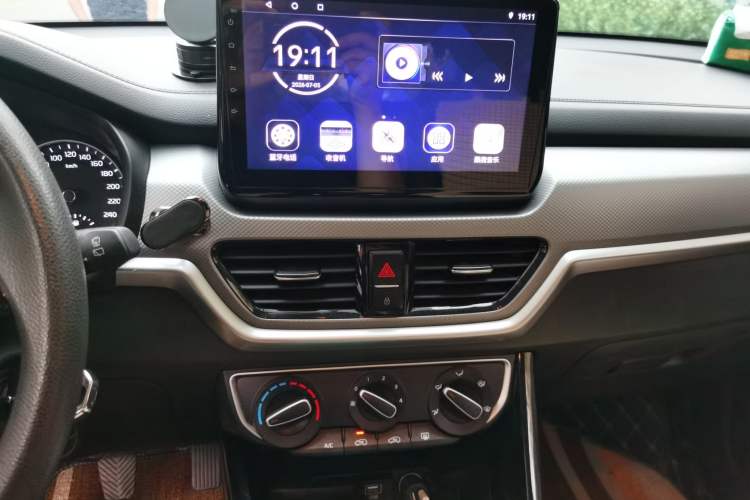 Used Kia Sportage R 2019 2.0L Manual Fashion Edition Audio And AC Panel