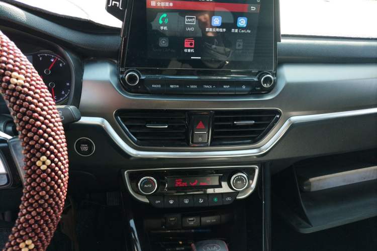 Used Kia Sportage R 2019 2.0L Automatic Smart Luxury Edition Audio And AC Panel